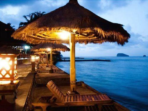 The Rishi Candidasa Beach Resort Экстерьер фото